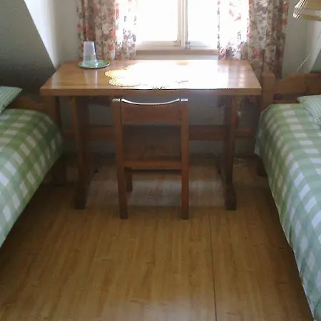 Kaebi Kuelalistemaja Hapsal